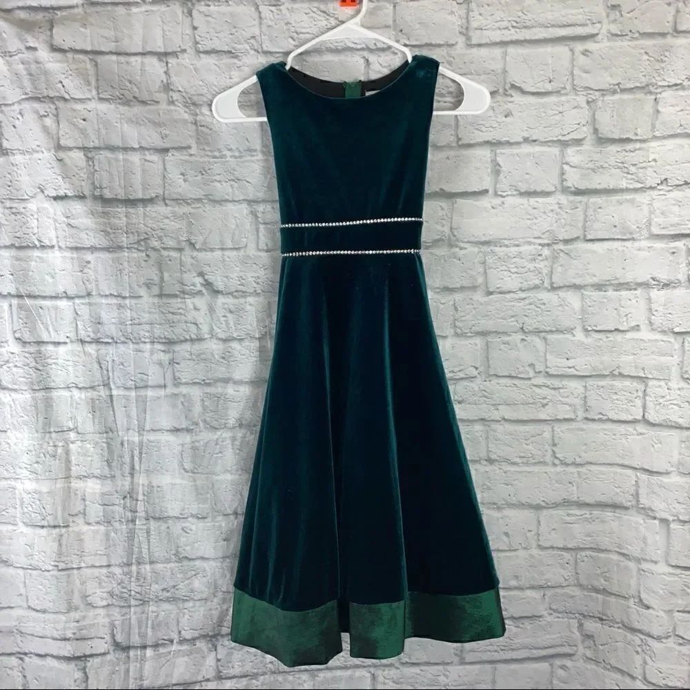 Rare Editions velvet sleeveless dress w/rhinestone middle & tulle skirt